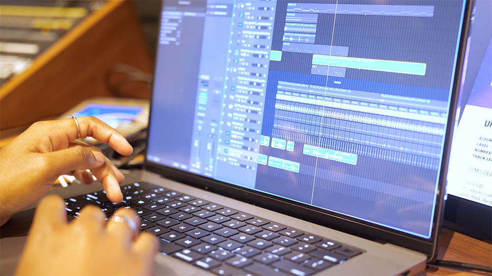 OpenSonix GirlsofGrime women music