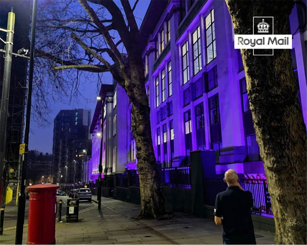 UK RoyalMail IWD LightUp GiveToGain